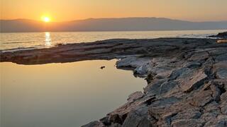 זריחה על קו הבולענים במצוקי דרגות