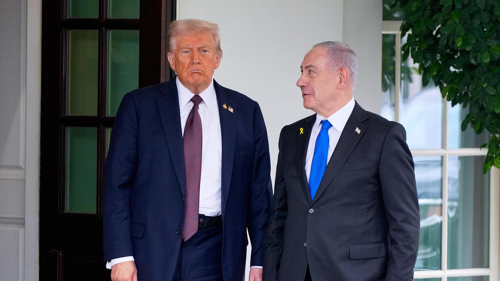 Дональд Трамп и Биньямин Нетаниягу (Фото: (AP Photo/Evan Vucci) נתניהו וטראמפ בבית הלבן