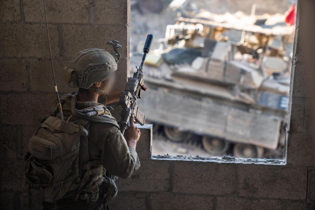 Photo: IDF פעילות כוחות צק״ח גבעתי בעיר עזה