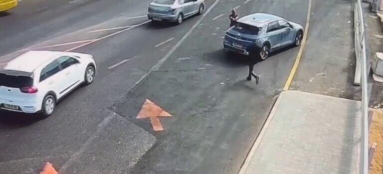 תיעוד: חזי נחמה מנטרל את המחבל שביצע את פיגוע הדריסה בגוש עציון