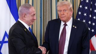 דונלד טראמפ ובנימין נתניהו בפגישתם בבית הלבן