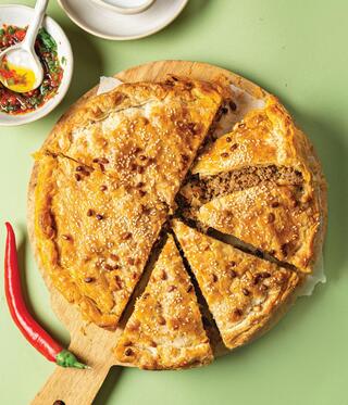 מאפה בצק עלים עם בשר