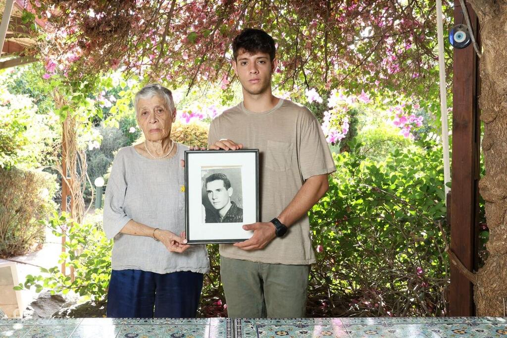 גבריאלה ויונתן שלו המספרים את סיפורו של שאול שלו ז"ל