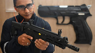 קולומביה רובה חדש אחרי ניתוק ה קשרים עם ישראל