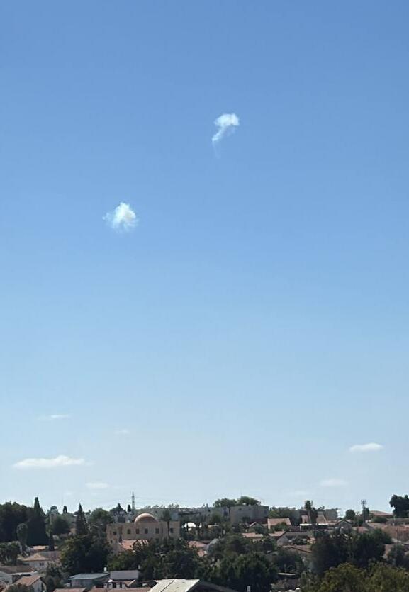 Перехват ракет над Отеф-Аза (Фото публикуется в соответствии с п. 27 алеф Закона об авторских правах) יירוטים מעל אשדוד