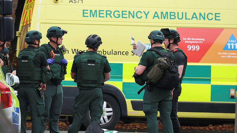 Теракт в Манчестере (Фото: REUTERS/Phil Noble) זירת הפיגוע במנצ'סטר, דקירה ודריסה ליד בית כנסת