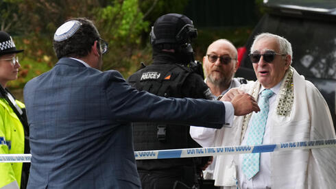 זירת פיגוע בית כנסת מנצ'סטר בריטניה