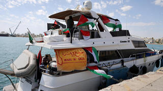 סירה מהמשט לעזה עוגנת בקפריסין לאחר שצה"ל מנע את כניסתה