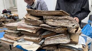 הספרים העתיקים. עתה החוקרים ינסו לשמר אותם