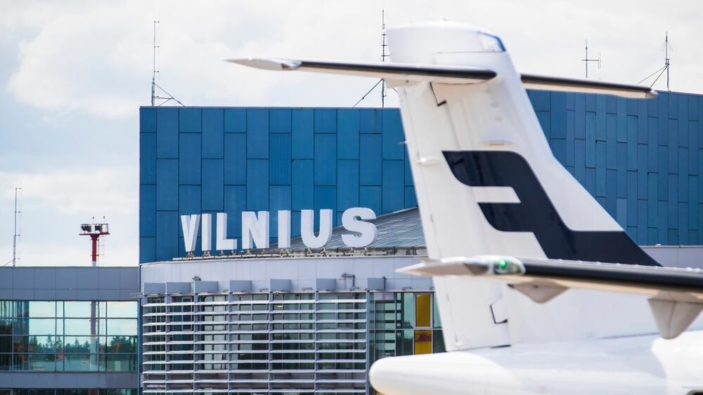 Аэропорт Вильнюса (Фото: Karolis Kavolelis/shutterstock) ליטא נמל התעופה של וילנה