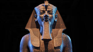 פסלו של אמנחותפ השלישי