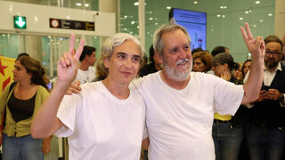 ראש עיריית ברצלונה לשעבר, אדה קולאו  חזרה לאחר שהייתה על המשט לעזה