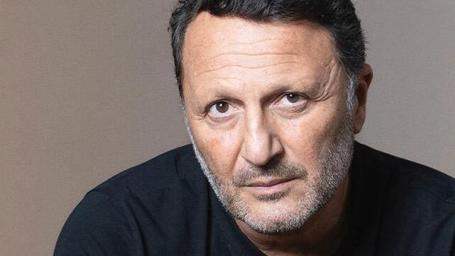 כריכת ספרו של ארתור על ה-7 באוקטובר