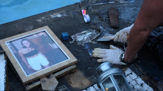 ניקיון ושיפוץ האנדרטה בכיכר דיזנגוף