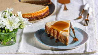 עוגת גבינה-תמרים