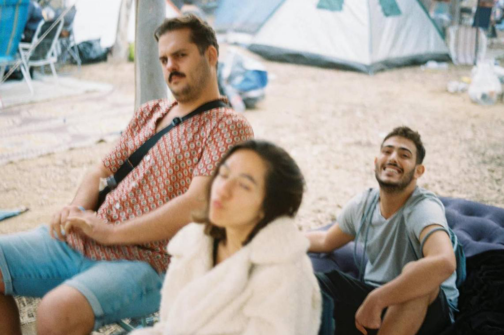 תמרה ומרדכי בבוקר המסיבה לפני שנמלטו