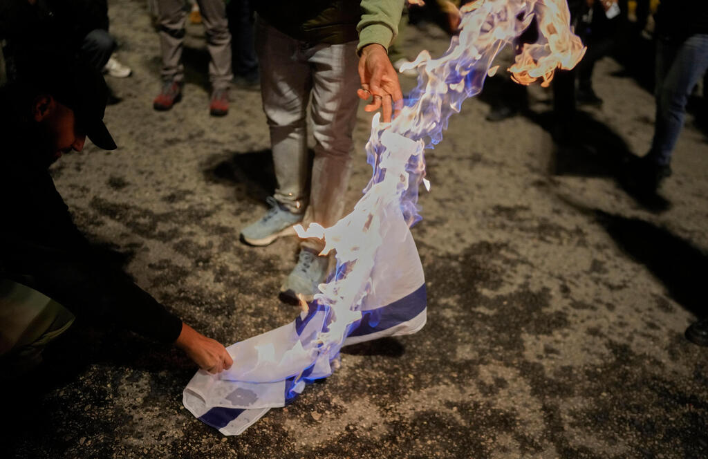 Anti-Israel protest in Greece (Photo: Petros Giannakouris/AP) אתונה יוון