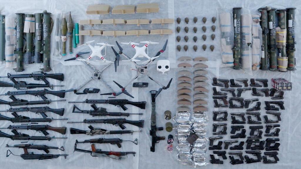 Перехваченное оружие из Ирана (Фото: ШАБАК - архив) אמל"ח שנתפס על ידי כוחות הביטחון באיו"ש שמקורם באיראן