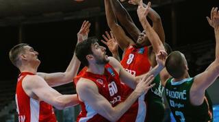 שחקני הפועל ירושלים נאבקים