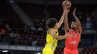 כריס ג'ונס הפועל ת"א מכבי ת"א 