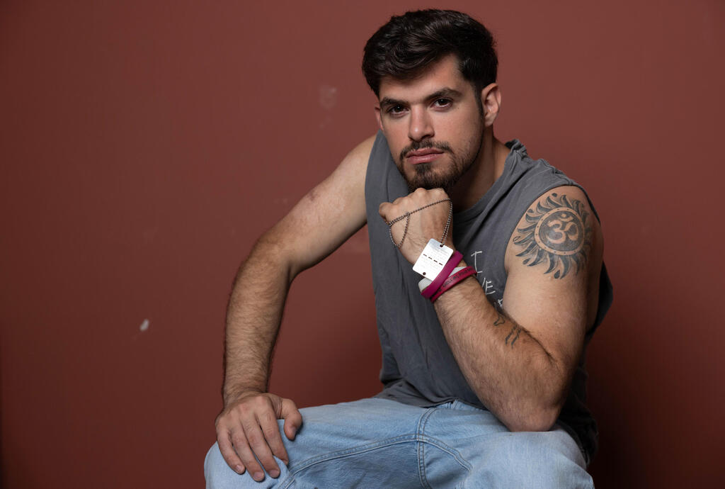 Dor Almog (Photo: Oz Moalem) דור אלמוג, הלוחם היחיד ששרד את אסון קריסת המבנים שבו נהרגו 21 חיילים