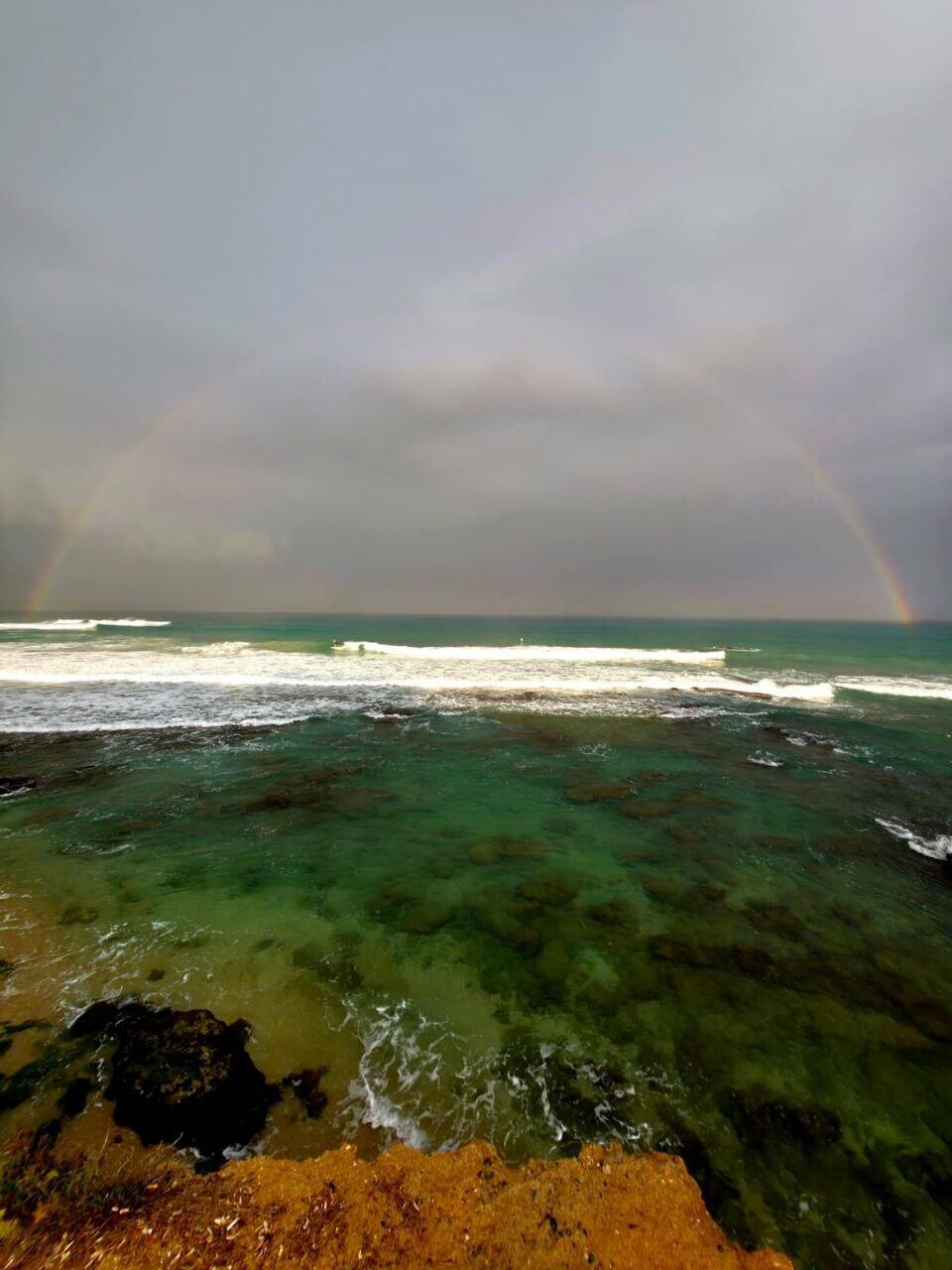 קשת הבוקר בגן הלאומי חוף פלמחים