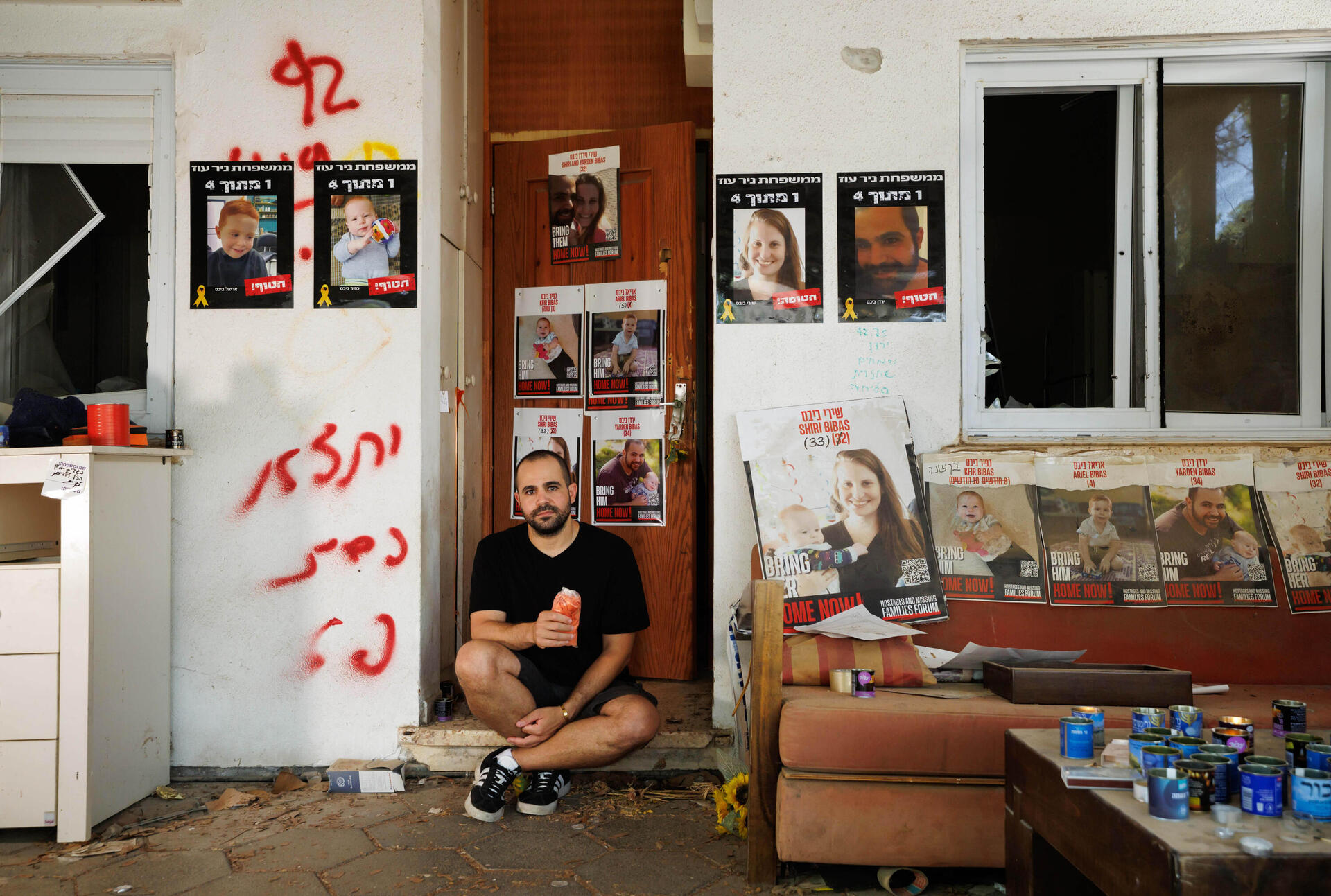 ירדן ביבס בבית בניר עוז  