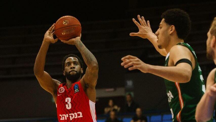 שחקן הפועל ירושלים קאדין קרינגטון