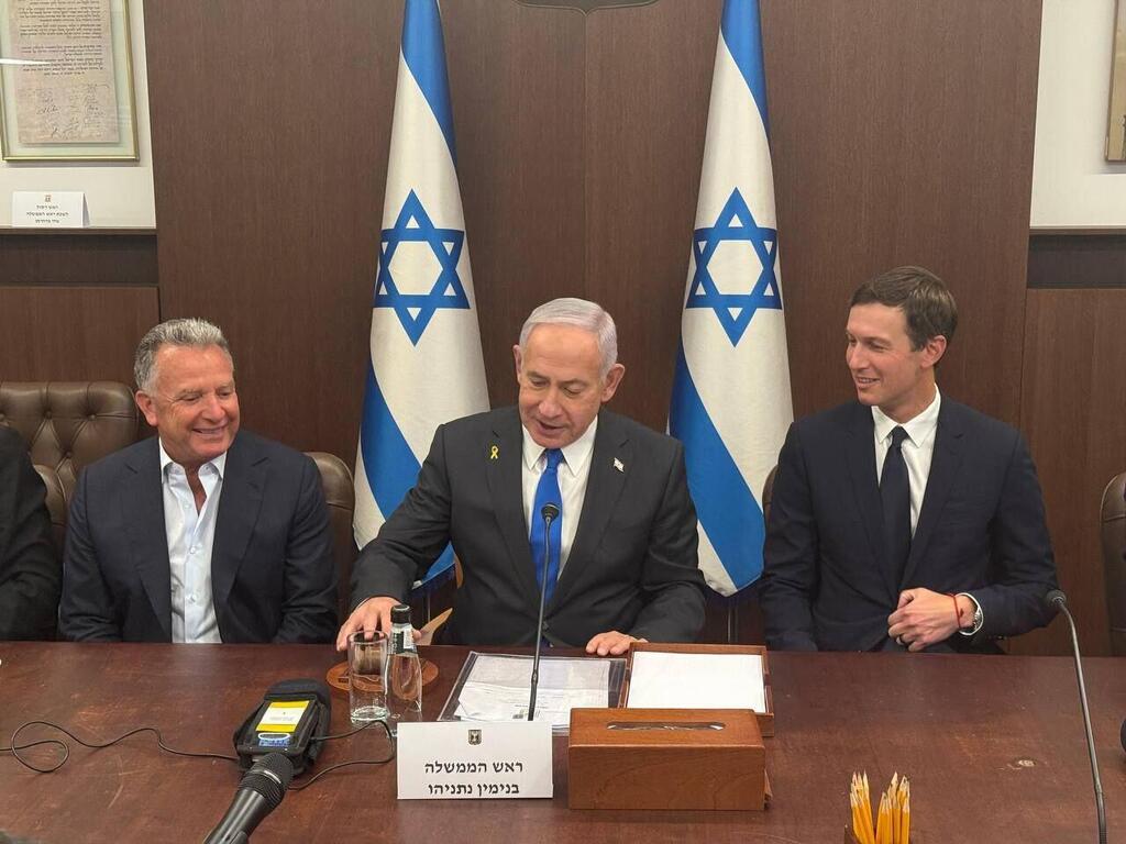 Meeting between Prime Minister Benjamin Netanyahu, center, and US envoys Steve Witkoff and Jared Kushner in Jerusalem (Photo: GPO) נתניהו נפגש עם ויטקוף וקושנר