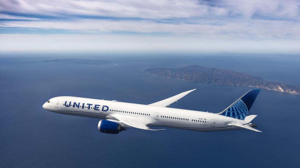 United airlines b787