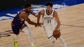 שחקן ברוקלין נטס בן שרף מול שחקן פיניקס סאנס ג'ארד באטלר