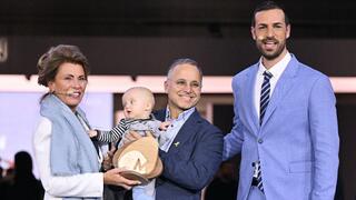 מוקי אוחנה מקבל פרס באיטליה