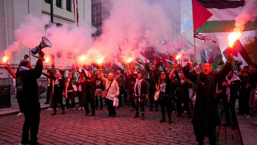 מפגינים נורבגים