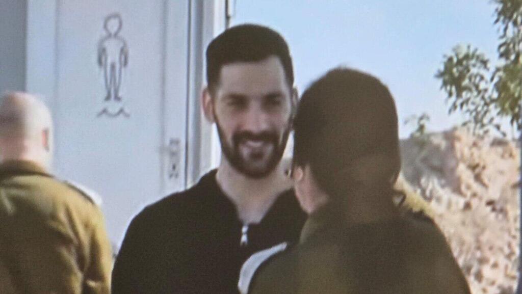 Гали Берман после освобождения גלי ברמן ב רעים עם כוחות צה"ל