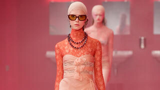 תצוגת סתיו-חורף 2025-26 של ולנטינו