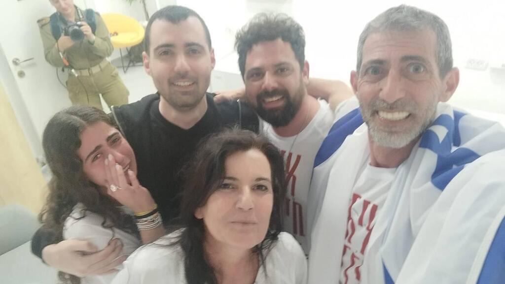 Гай Гильбоа-Далаль с близкими גיא גלבוע דלאל