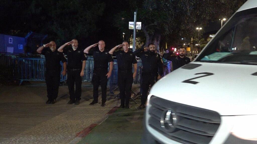Hostages' remains being escorted by police (Photo: Israel Police) שיירת המשטרה המלווה את ארונות החטופים החללים