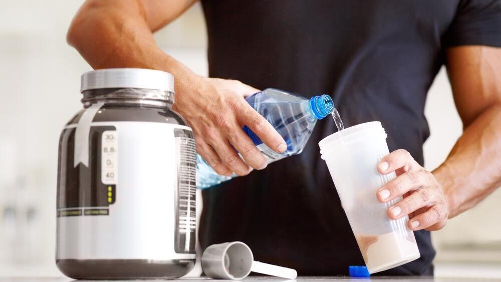 Белковый порошок (Фото: Shutterstock) אבקת חלבון