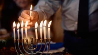 הדלקת נרות חנוכה