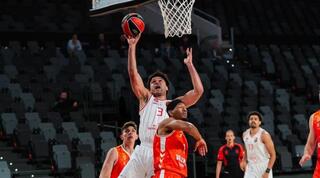 אלייז'ה בראיינט עולה לסל