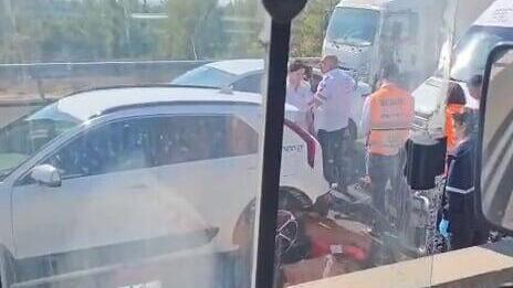 הזירה בכביש 443