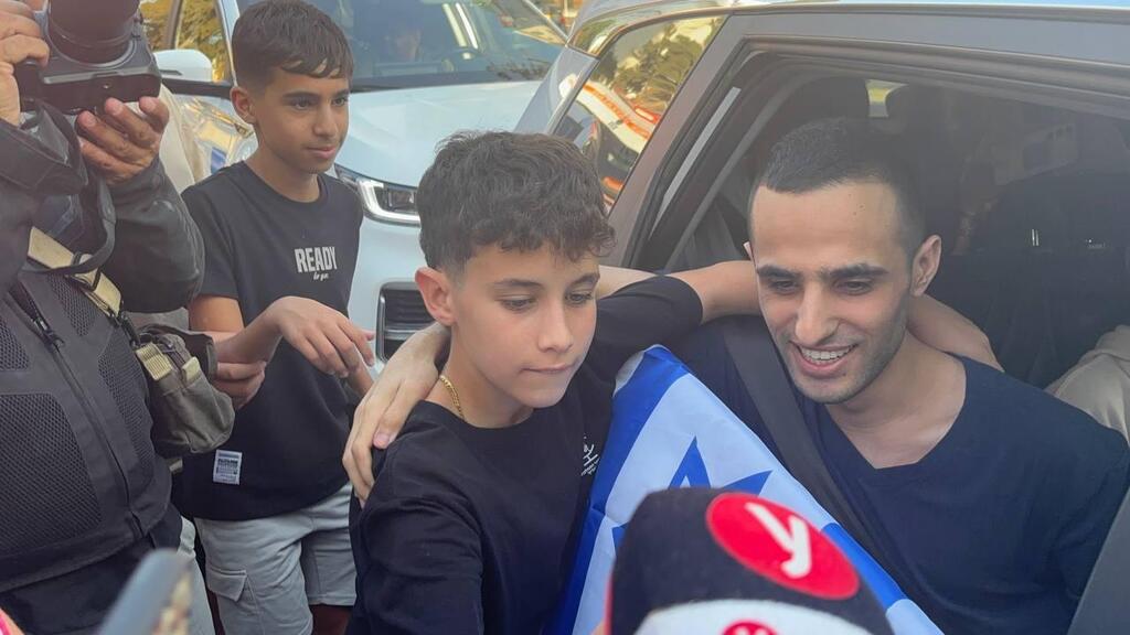 צילום: מאיר תורג'מן קבלת פנים לשורד השבי נמרוד כהן ששב לביתו ברחובות