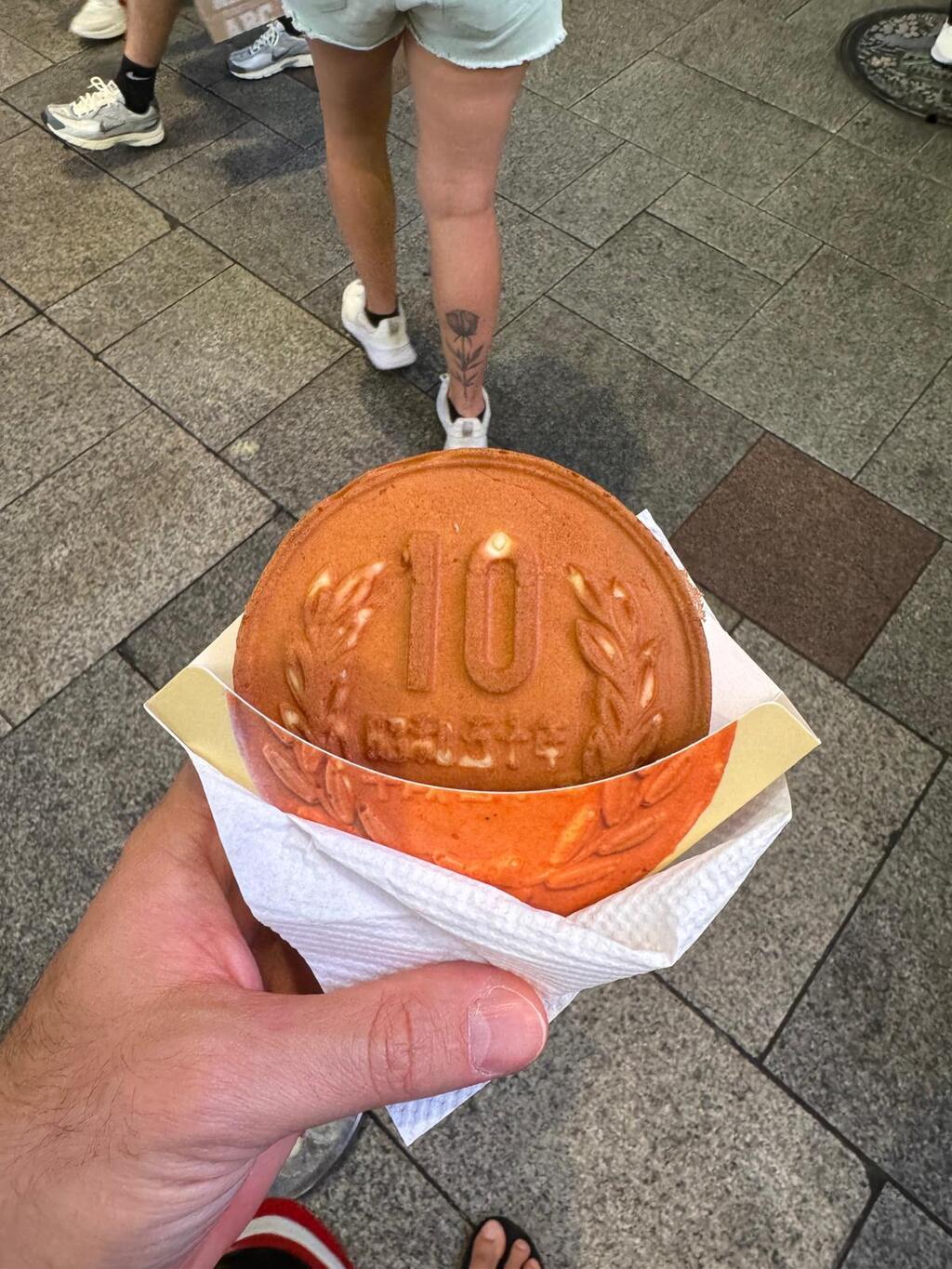 'A gimmick in Osaka' (Photo: Shelly Tal) "גימיק באוסקה"