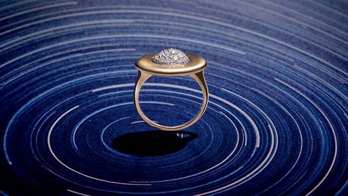 Кольцо METEOROS из желтого золота 18 карат с бриллиантами 