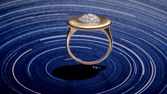 Кольцо METEOROS из желтого золота 18 карат с бриллиантами 