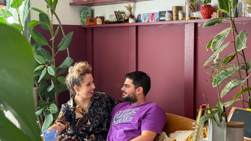 הדירה של אביב ונדב, מדור כאן גרים