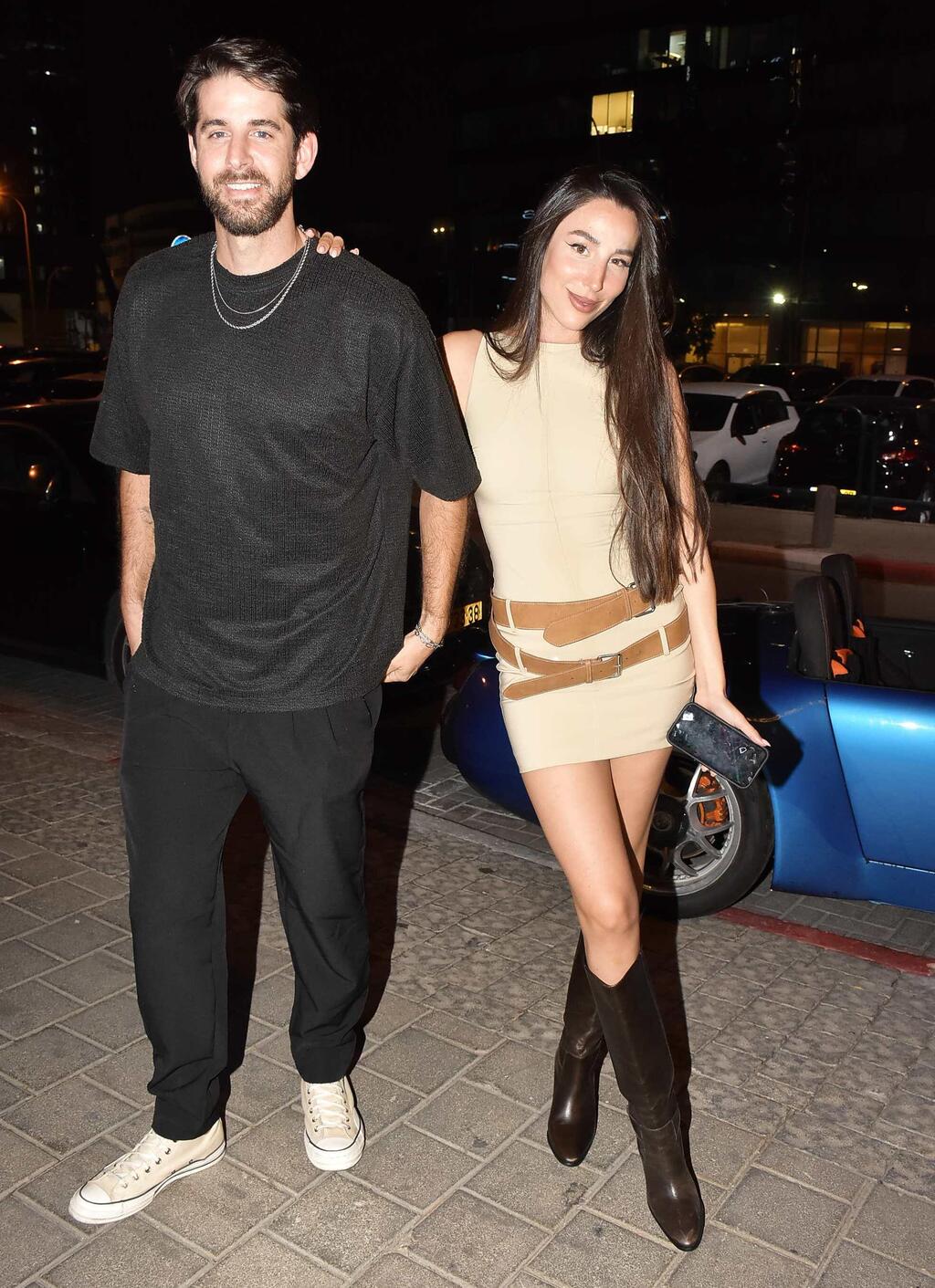 אל תשכחו להזמין אותנו לחנוכת בית. טליה עובדיה ושחף רז משתדרגים (צילום: אמיר מאירי ) מסיבת ברית יובל מעתוק