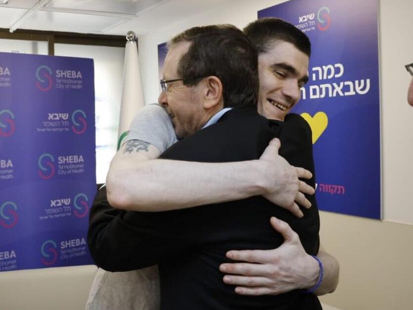 נשיא המדינה נפגש עם שורדי השבי