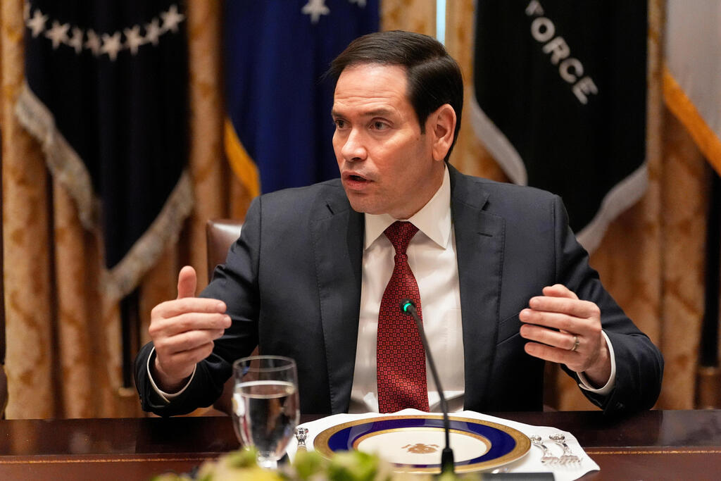 פגישתם של טראמפ וזלנסקי