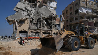 חמאס מחפש את גופות החטופים בחאן יונס